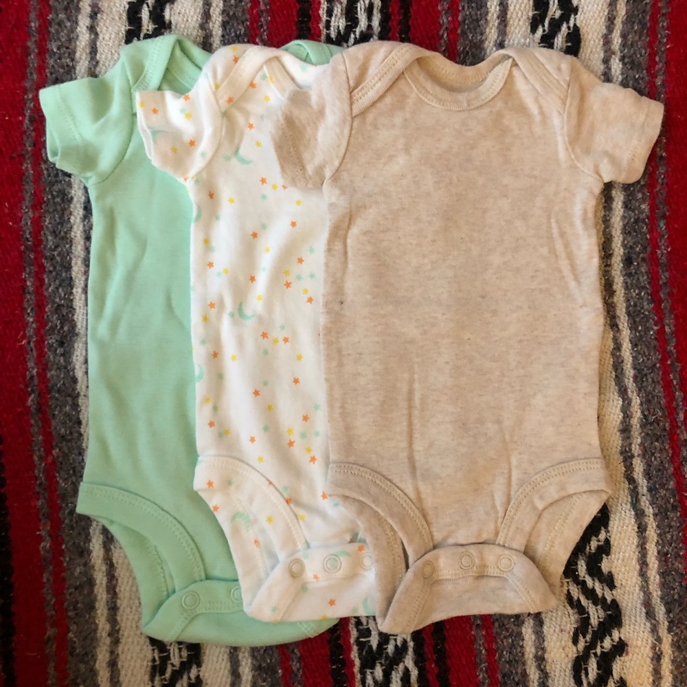 3 infant onsies